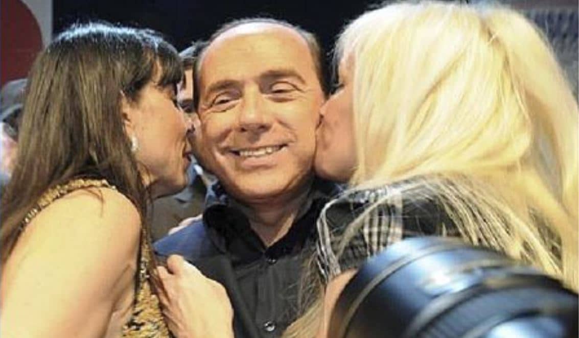 “Prima me ne facevo sei a notte, oggi alla terza mi addormento”: Berlusconi senza veli