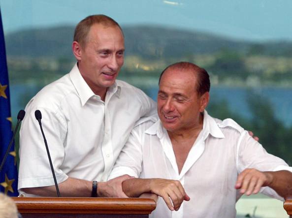 Berlusconi rompe il silenzio sulla guerra in Ucraina: “Inaccettabile l’aggressione militare”