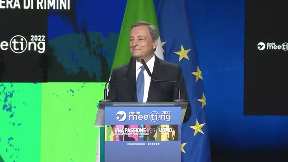 Standing ovation per Draghi al Meeting di Rimini: «Voi giovani siete la speranza della politica» – Il video