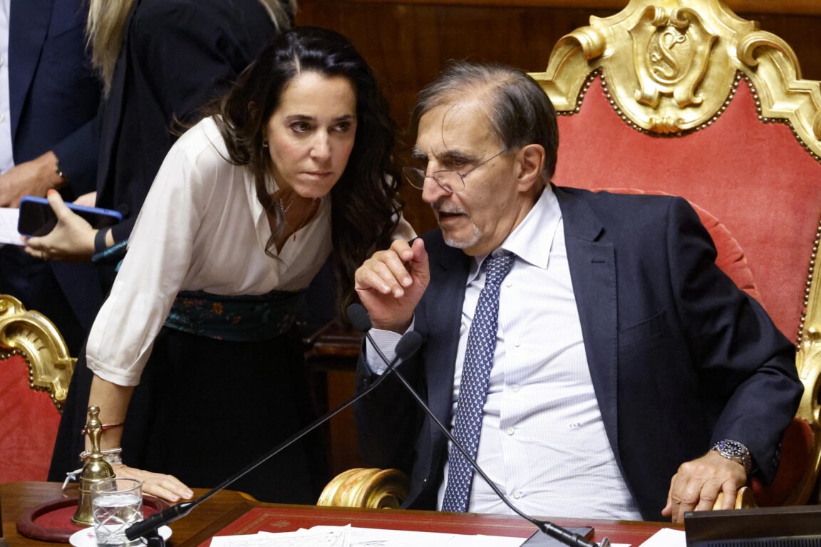 Senato, Ronzulli a Meloni: «Ci volevano divise: combatteremo insieme»