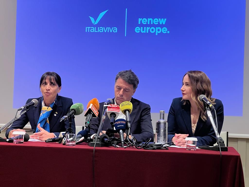 Renzi annuncia gli ingressi di Gruppioni e Pigoni in Italia Viva. Calenda: «È uno scippo»