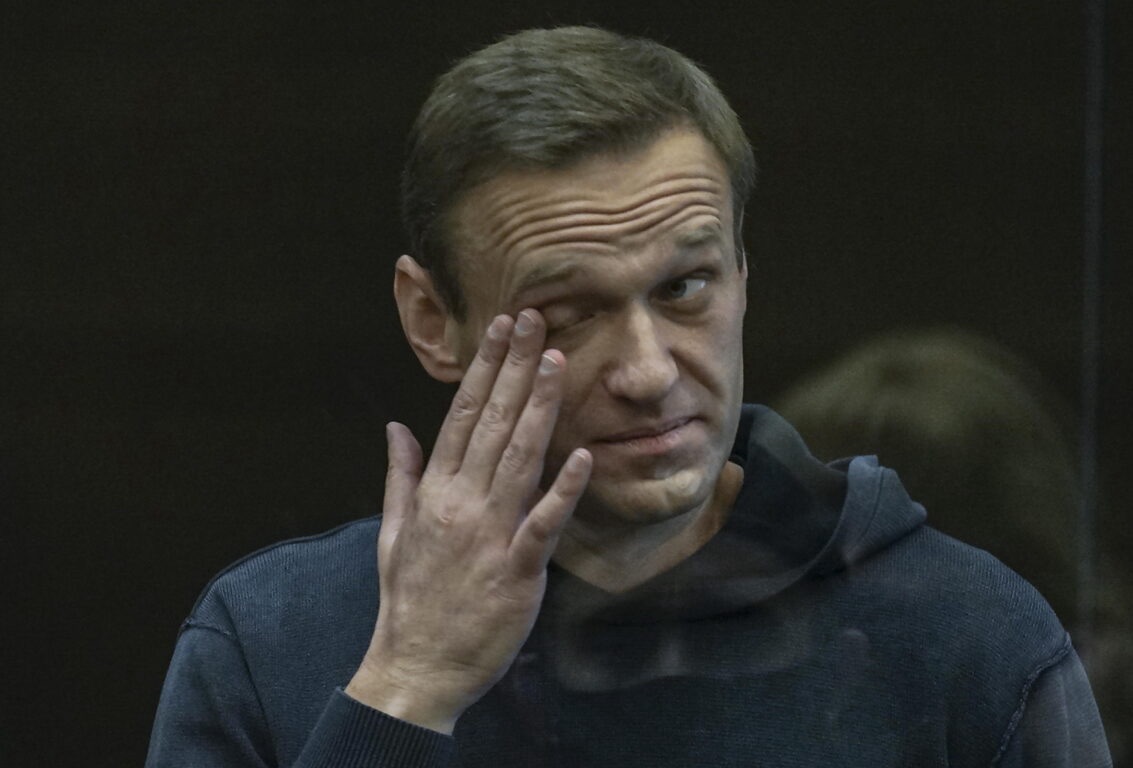 Le ultime ore di Navalny prima di morire: la «passeggiata» a -40 gradi, le telecamere rotte e il corpo nascosto