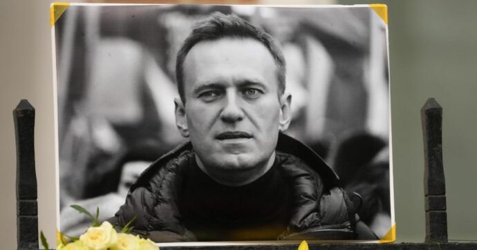 Alexei Navalny avvelenato con il Novichok? «L’autopsia in ritardo, ogni traccia sparirà»